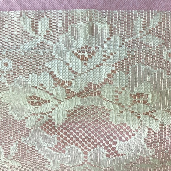 FINAL SALE PRICE 1 Large Lace Rod Pocket Window Panel - Picture 2 of 4